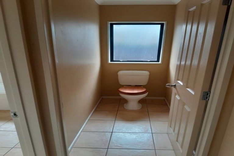 Photo of property in 6 Shankill Place, East Tamaki, Auckland, 2013