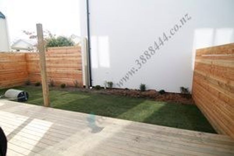 Photo of property in 2/255 Kilmore Street, Christchurch Central, Christchurch, 8011