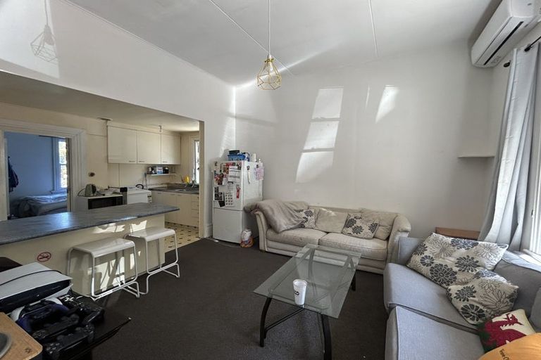 Photo of property in 70 Fairlie Terrace, Kelburn, Wellington, 6021