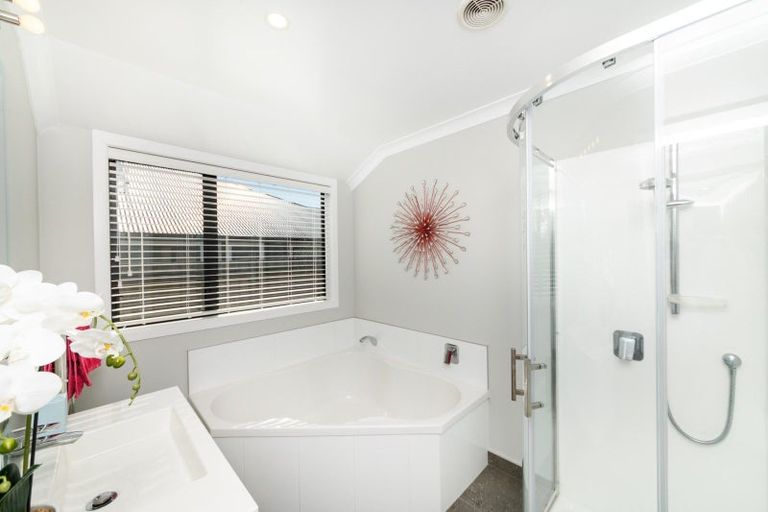 Photo of property in 23 Silicon Way, Fitzherbert, Palmerston North, 4410