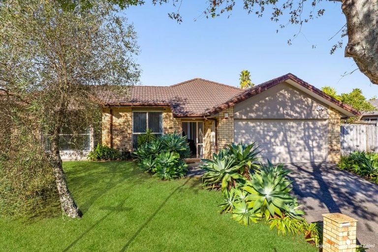 Photo of property in 6 Bibury Avenue, Henderson, Auckland, 0612
