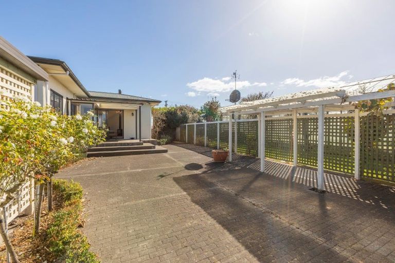 Photo of property in 39 Main Rd Clive, Clive, 4102