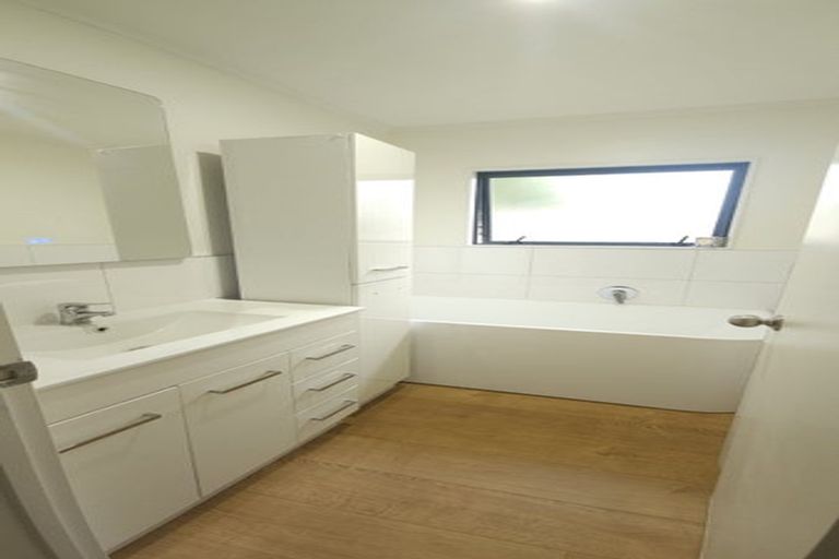 Photo of property in 69b Esmeralda Street, Welcome Bay, Tauranga, 3112