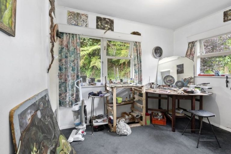 Photo of property in 27 Horoeka Street, Stokes Valley, Lower Hutt, 5019