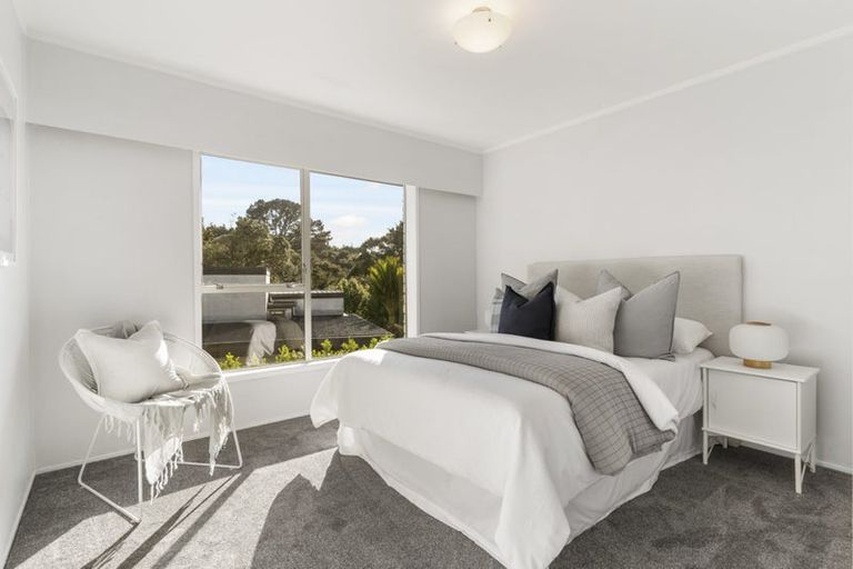 Photo of property in 1/12 Paruru Avenue, Northcote, Auckland, 0627