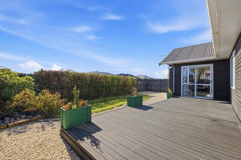 Photo of property in 22 Amberley Beach Road, Amberley, 7410