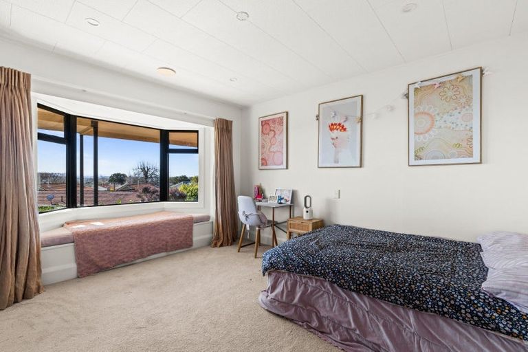 Photo of property in 73 James Cook Street, Havelock North, 4130