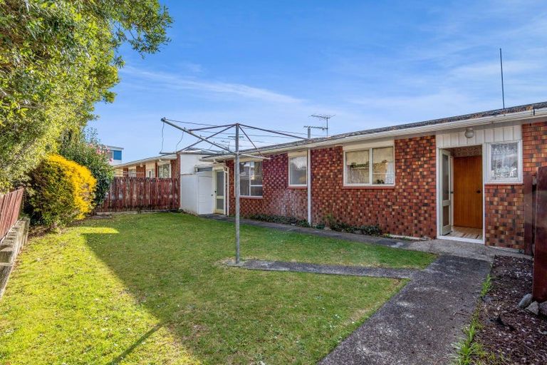 Photo of property in 1a Saltash Street, Upper Vogeltown, New Plymouth, 4310