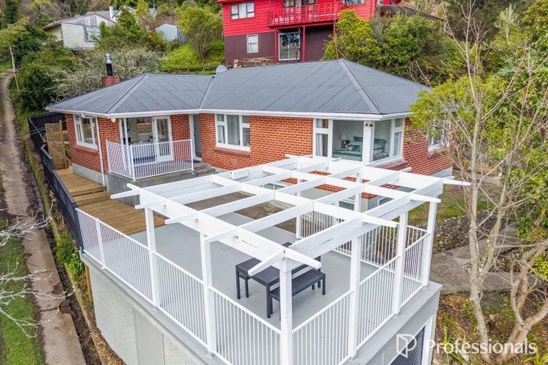 Photo of property in 8 Kereru Grove, Stokes Valley, Lower Hutt, 5019