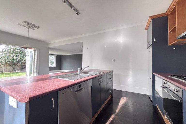 Photo of property in 12 Roosevelt Avenue, St Albans, Christchurch, 8014