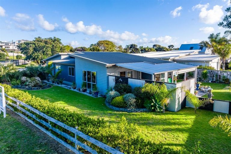 Photo of property in 46 Moir Point Road, Mangawhai Heads, Mangawhai, 0505