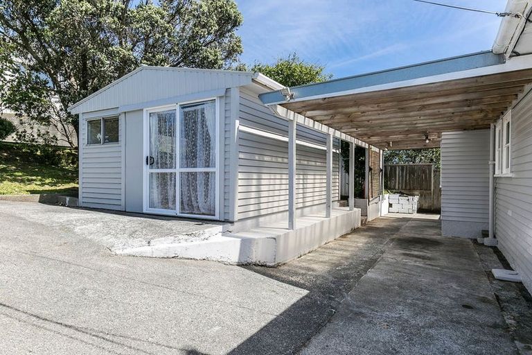 Photo of property in 72 Dominion Park Street, Johnsonville, Wellington, 6037