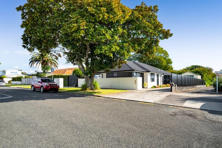 Photo of property in 8 Clinton Street, Fitzroy, New Plymouth, 4312