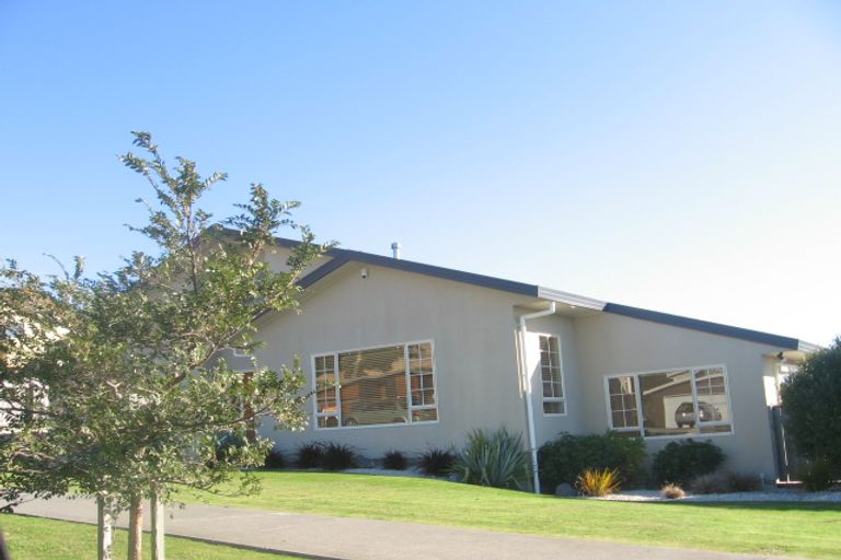 Photo of property in 74 Navigation Drive, Whitby, Porirua, 5024