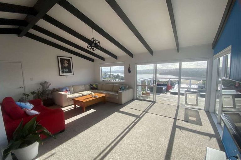Photo of property in 44 Amorino Drive, Red Beach, 0932