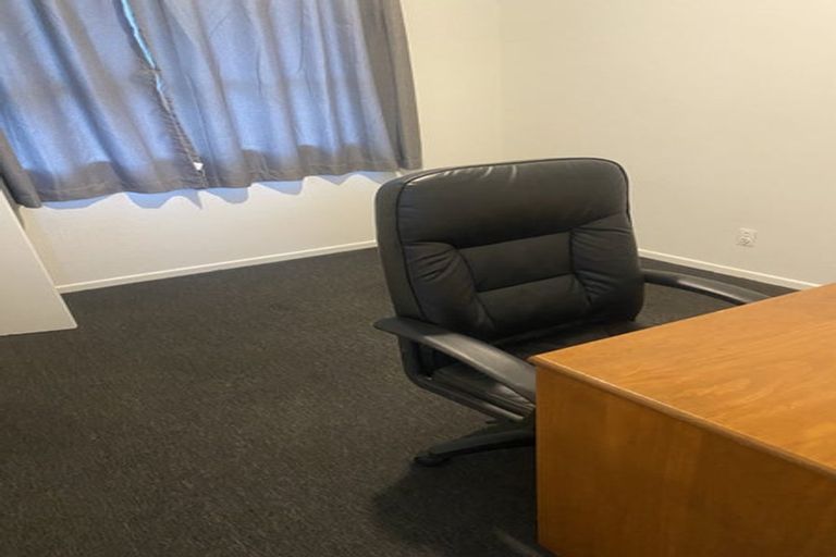 Photo of property in 37 Gossamer Drive, Pakuranga Heights, Auckland, 2010