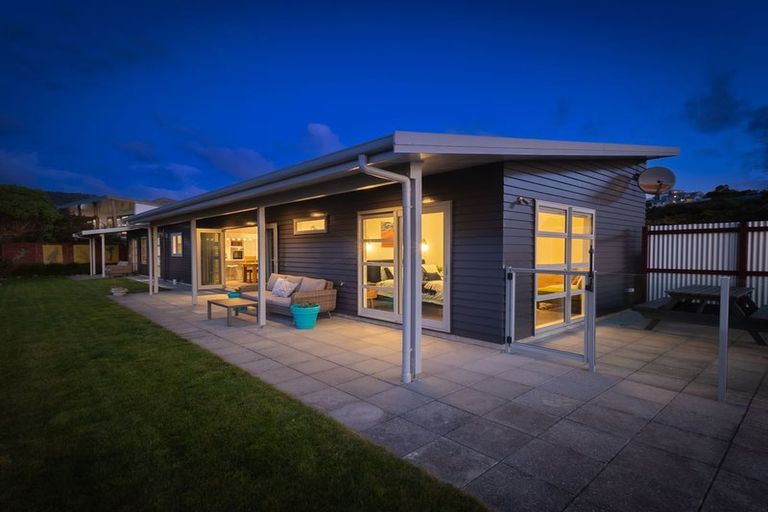 Photo of property in 5 Ocean Vista Lane, Paraparaumu, 5032