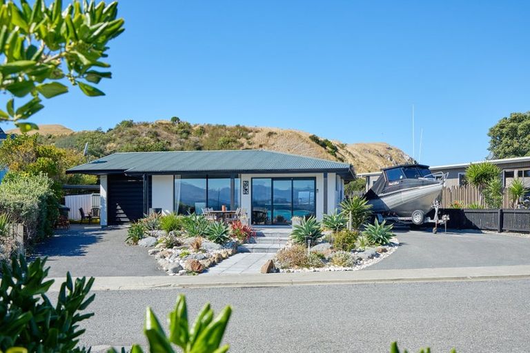 Photo of property in 4 Moa Road, South Bay, Kaikoura, 7300