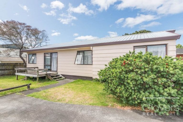 Photo of property in 1/4 Ireland Place, Ranui, Auckland, 0612