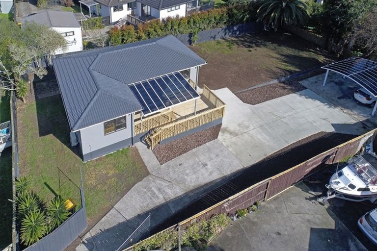 Photo of property in 93 Brunner Road, Glen Eden, Auckland, 0602