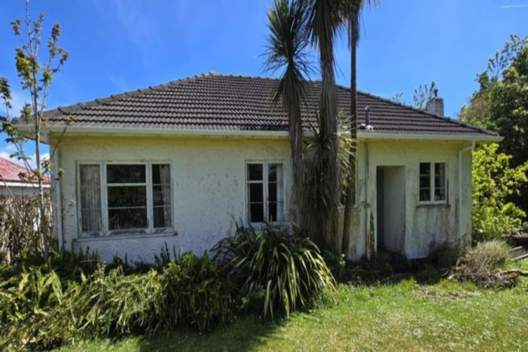 Photo of property in 29 Kahikatea Street, Inglewood, 4330