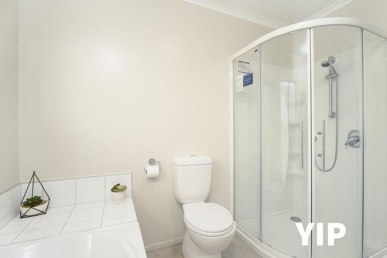 Photo of property in 38 Havana Rise, Grenada Village, Wellington, 6037