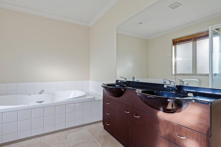 Photo of property in 2 Tanu Place, Parklands, Christchurch, 8083