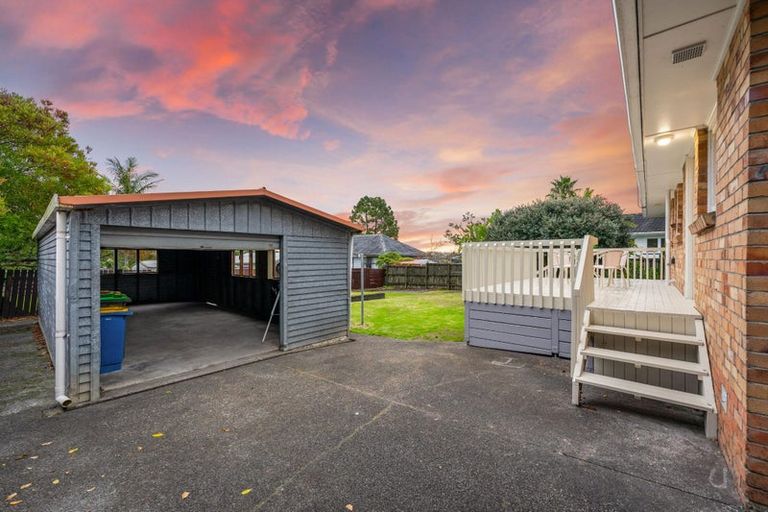Photo of property in 106 Flanshaw Road, Te Atatu South, Auckland, 0610