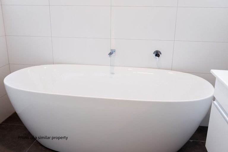 Photo of property in 24 Evelyn Crescent, Marshland, Christchurch, 8083