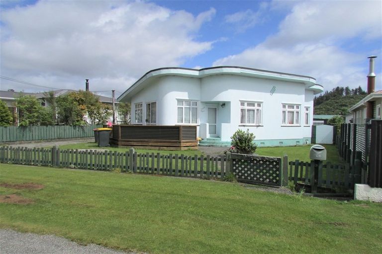 Photo of property in 102 Marsden Road, Greymouth, 7805