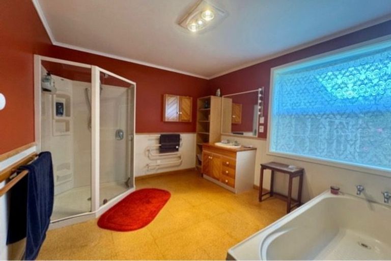 Photo of property in 10 Grey Street, Martinborough, 5711