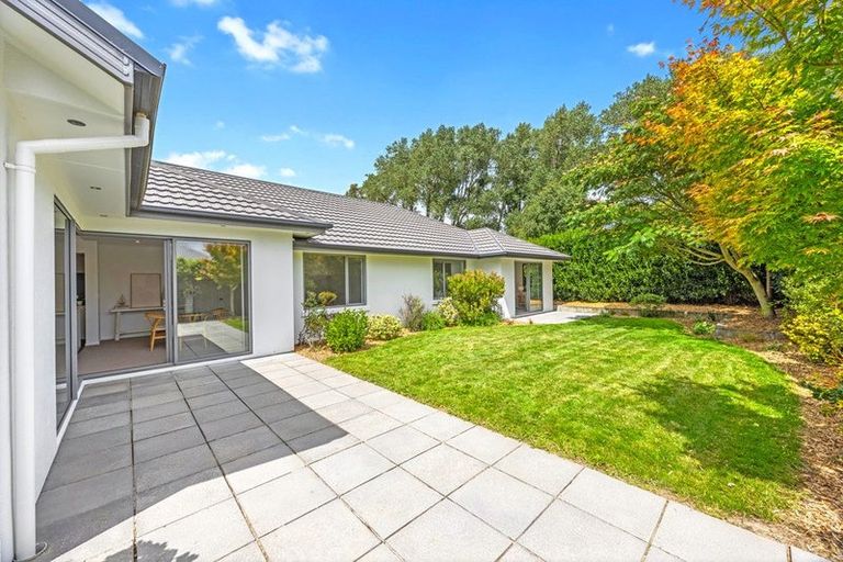 Photo of property in 25 Mokihi Gardens, Hillmorton, Christchurch, 8024