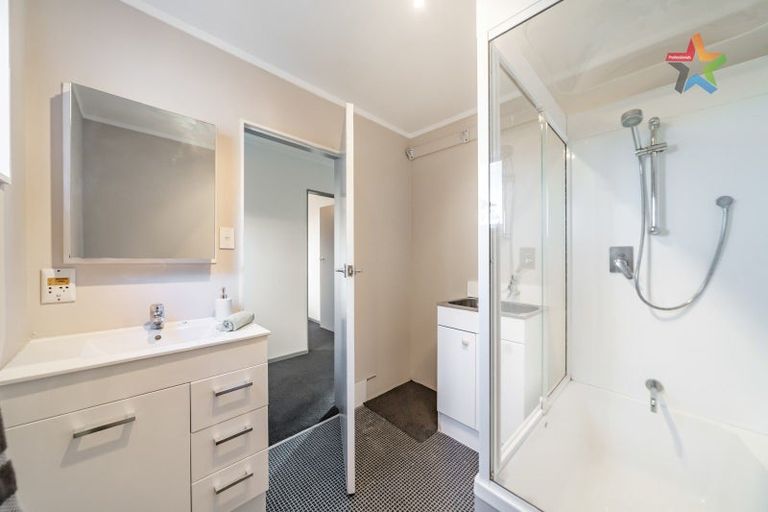 Photo of property in 6/17 Cedar Street, Maungaraki, Lower Hutt, 5010