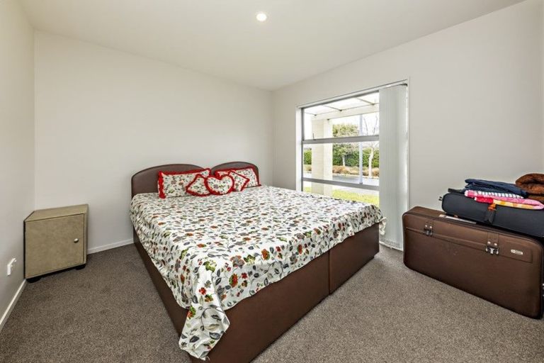 Photo of property in 56 Popokatea Drive, Takanini, 2112