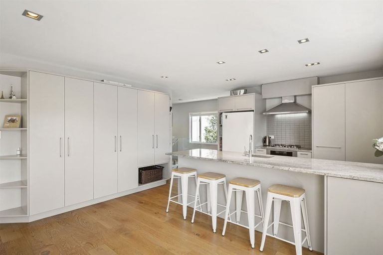 Photo of property in 96a Anzac Street, Takapuna, Auckland, 0622