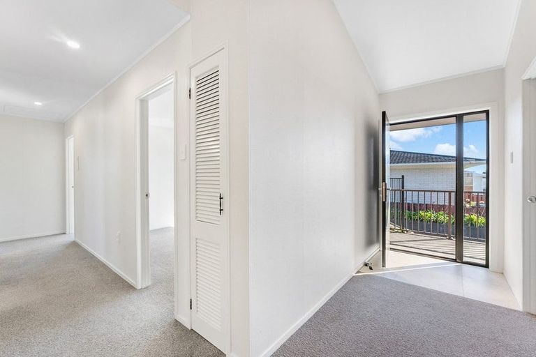 Photo of property in 21 Nevada Drive, Merrilands, New Plymouth, 4312