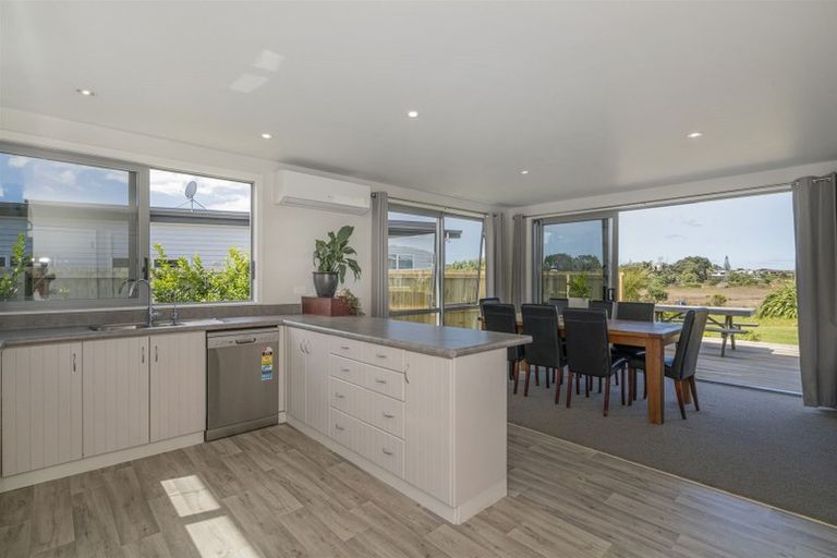 Photo of property in 23 Tairua Palms Place, Tairua, 3508