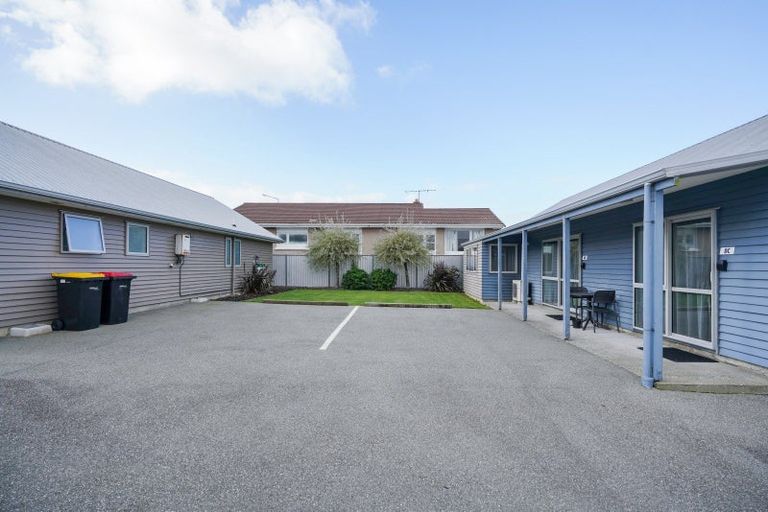 Photo of property in 8a-d Camden Street, Turnbull Thomson Park, Invercargill, 9810