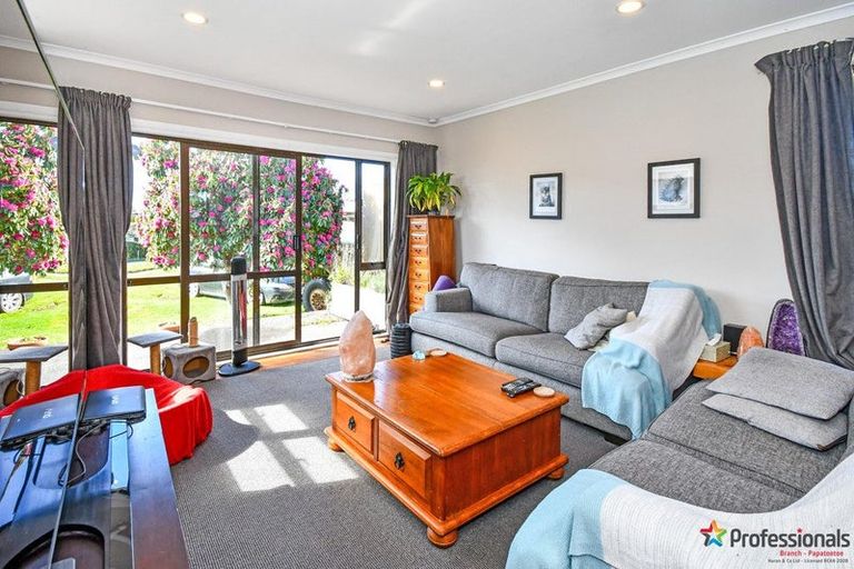Photo of property in 39 Eden Street, Mangere East, Auckland, 2024