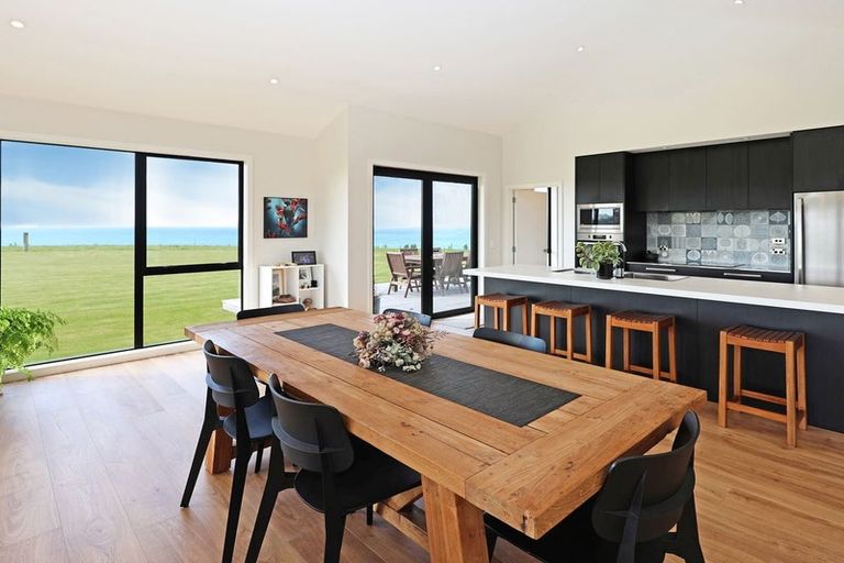 Photo of property in 55 Gardiners Road, Awamoa, Oamaru, 9495