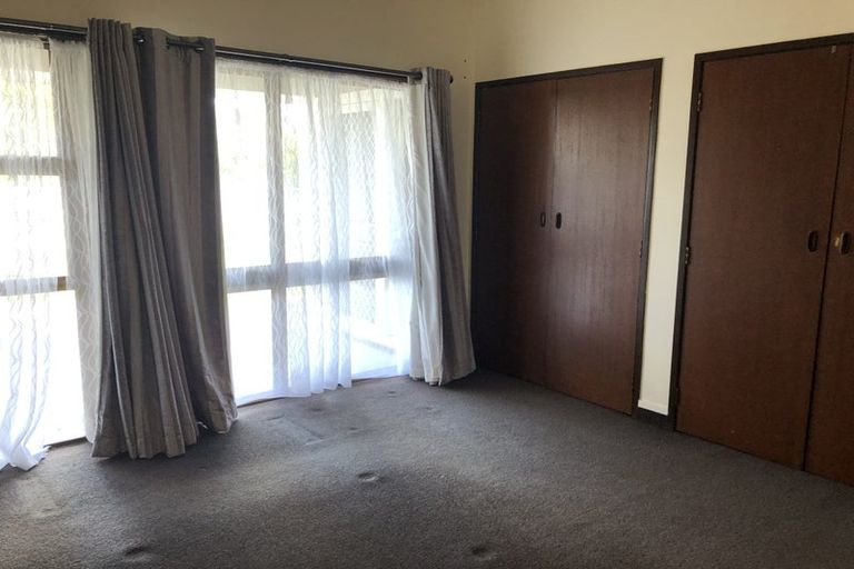 Photo of property in 2/111 Cook Street, Cockle Bay, Auckland, 2014