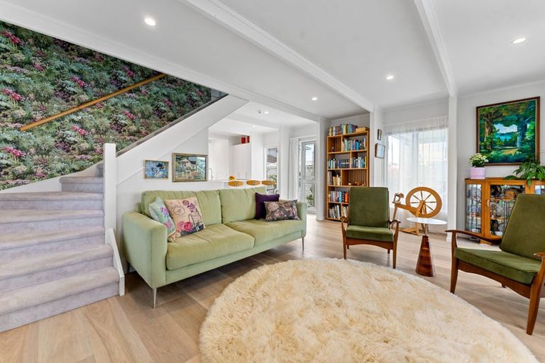 Photo of property in 2/19 Flanshaw Road, Te Atatu South, Auckland, 0610