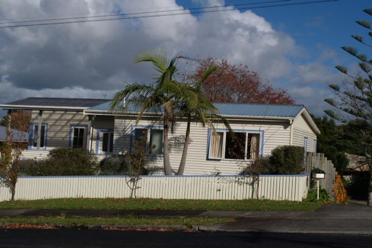 Photo of property in 49 Churchill Road, Cockle Bay, Auckland, 2014