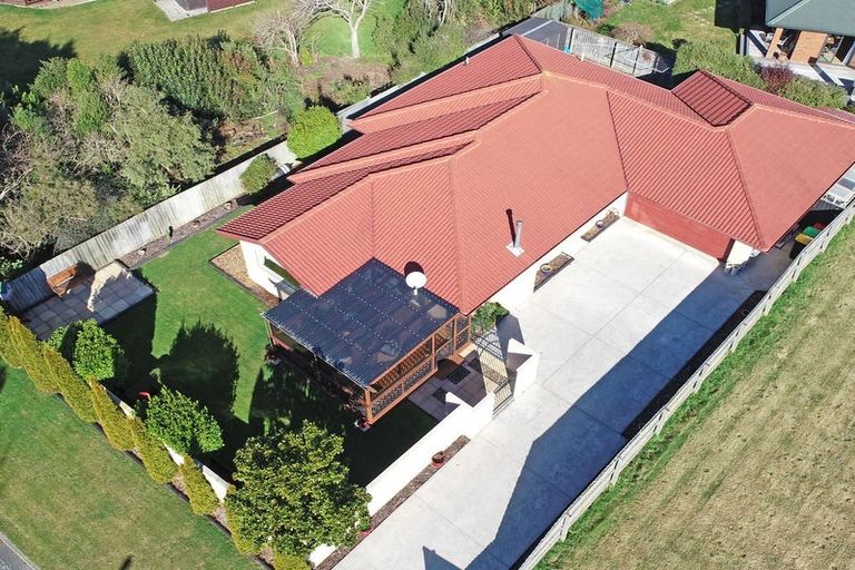 Photo of property in 17 Taranaki Drive, Woodend, 7610