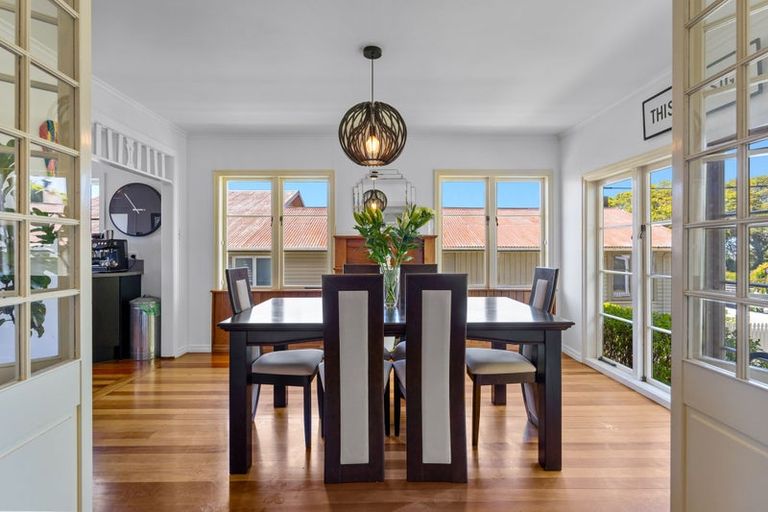 Photo of property in 64 Tirimoana Road, Te Atatu South, Auckland, 0602