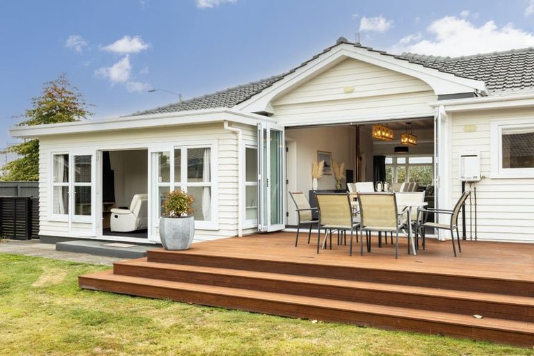 Photo of property in 100 Frimley Avenue, Frimley, Hastings, 4120