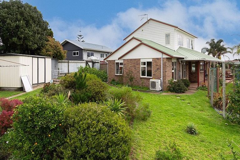 Photo of property in 21 The Glebe, Coastlands, Whakatane, 3120