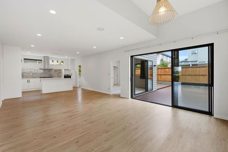 Photo of property in 9 Mccaw Avenue, Whenuapai, Auckland, 0618