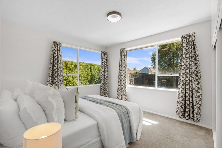 Photo of property in 12 Iona Place, Sockburn, Christchurch, 8042