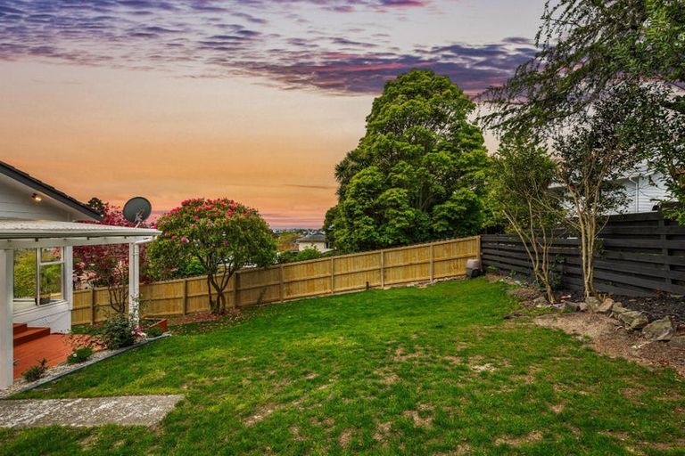 Photo of property in 17 Malmo Place, Massey, Auckland, 0614